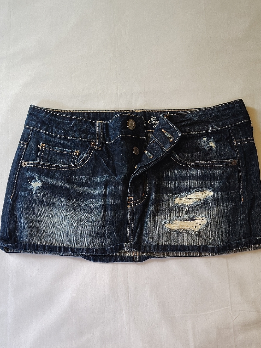 American Eagle Outfitters Dark Blue Distressed Denim Mini Skirt Size 6